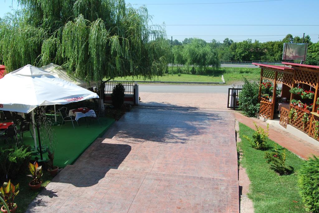 Motel Didona B Sendreni Екстер'єр фото